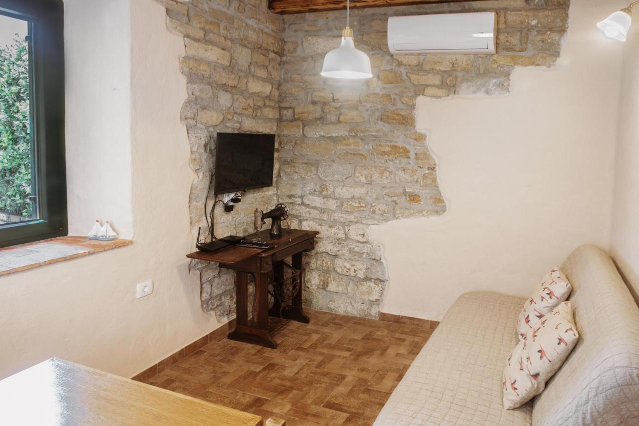Apartmaji Pajer Koper Buitenkant foto