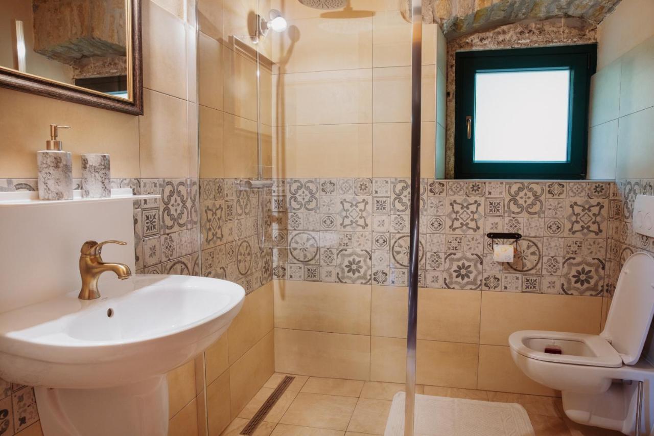 Apartmaji Pajer Koper Buitenkant foto